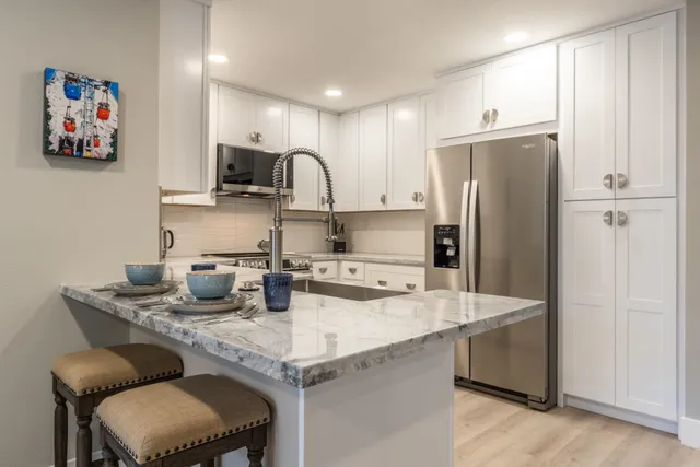 $892,000 | 559 Club Drive, Unit 559, Mammoth Lakes, CA 93546