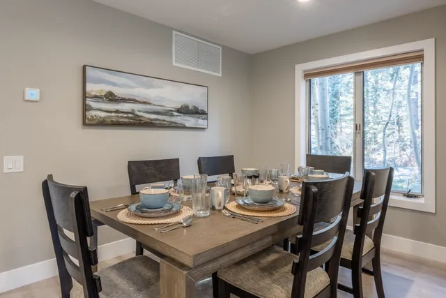 $892,000 | 559 Club Drive, Unit 559, Mammoth Lakes, CA 93546