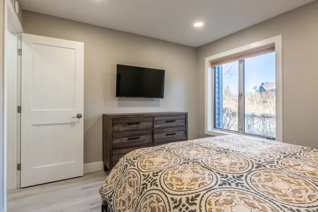 $892,000 | 559 Club Drive, Unit 559, Mammoth Lakes, CA 93546