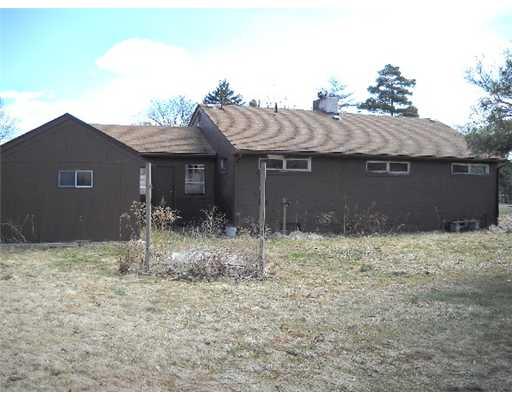 21 Reno Road Hermitage, PA 16148 - Photo 2 of 7 Exterior Back.
