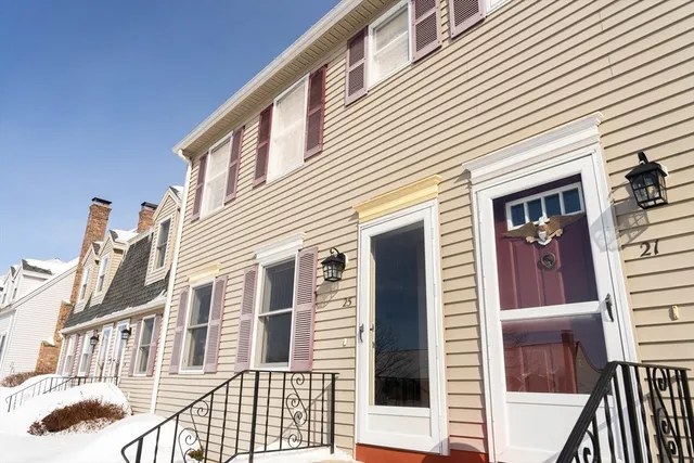 $289,900 | 25 Century Way, Unit 25, Gardner, MA 01440