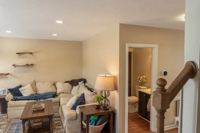 $289,900 | 25 Century Way, Unit 25, Gardner, MA 01440