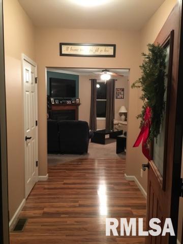140 Prairie Street Bushnell, IL 61422 - Photo 4 of 28