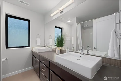 $1,150,000 | 12800 Southeast 75th Court, Unit 36, Newcastle, WA 98056