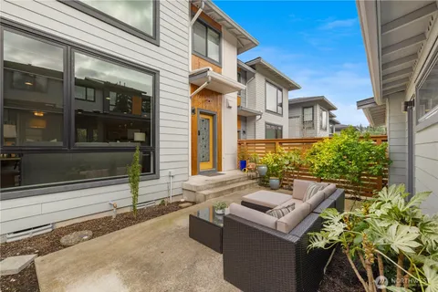 $1,150,000 | 12800 Southeast 75th Court, Unit 36, Newcastle, WA 98056