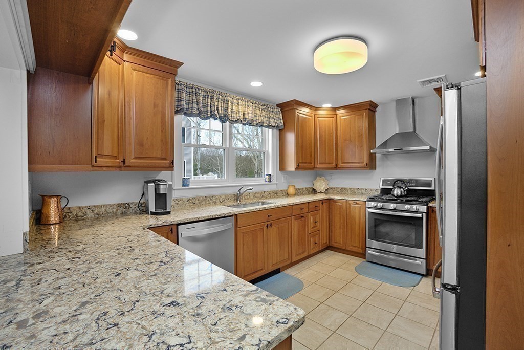 221 High Street Canton, MA 02021 - Photo 17 of 41