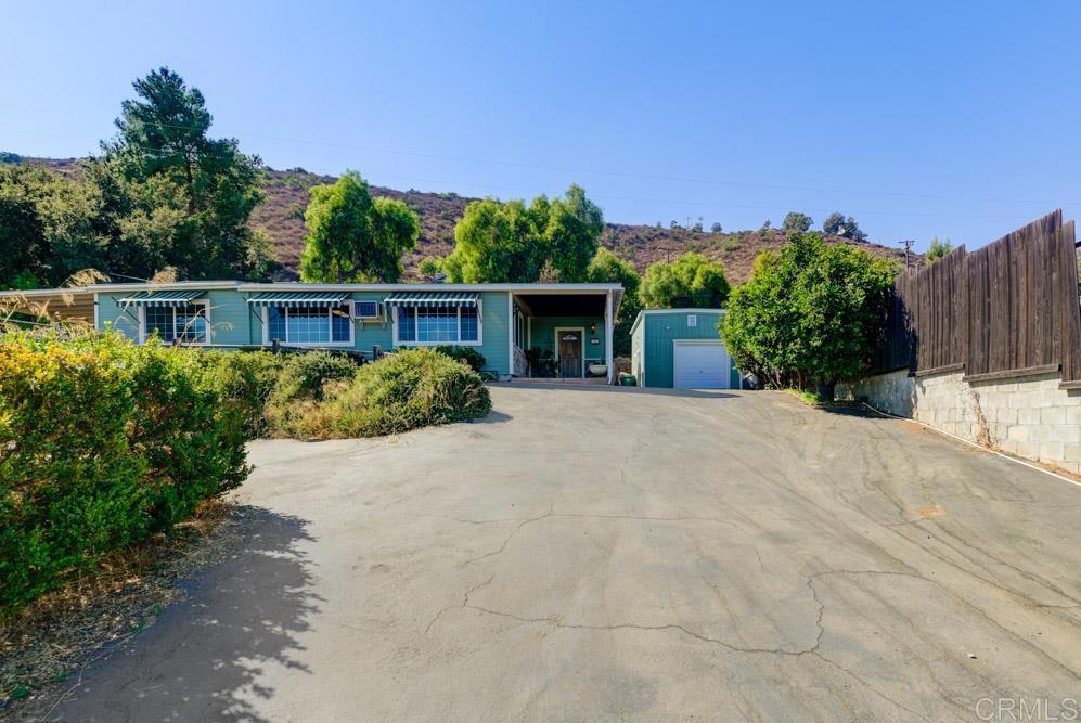 11829 Altadena Road Lakeside, CA 92040 - Photo 3 of 39