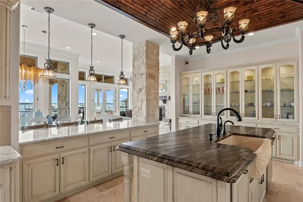 $4,695,000 | 204 Pinnacle Club Place, Mabank, TX 75156