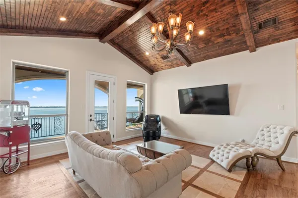 $4,695,000 | 204 Pinnacle Club Place, Mabank, TX 75156