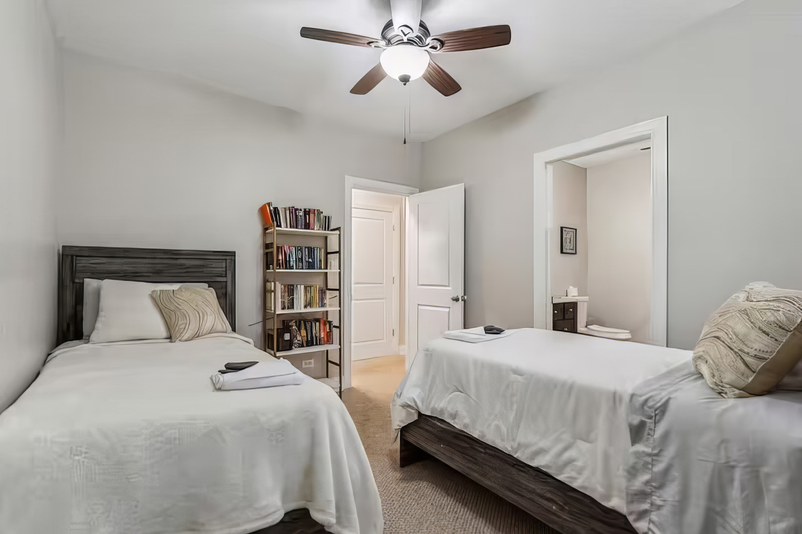 3935 South Wells Street, Unit 1 Chicago, IL 60609 - Photo 12 of 14