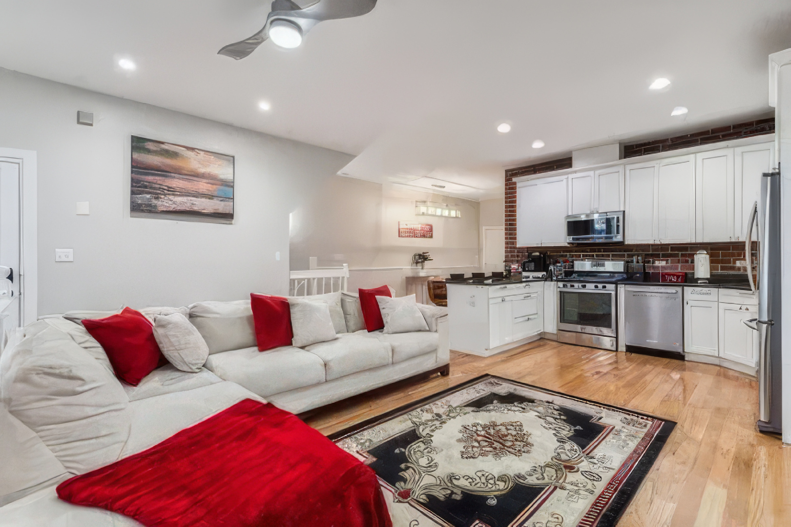 3935 South Wells Street, Unit 1 Chicago, IL 60609 - Photo 2 of 14