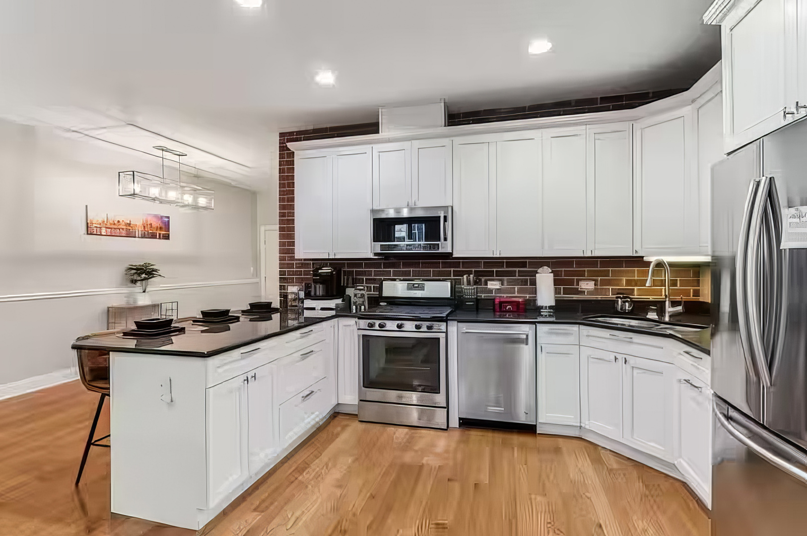 3935 South Wells Street, Unit 1 Chicago, IL 60609 - Photo 3 of 14