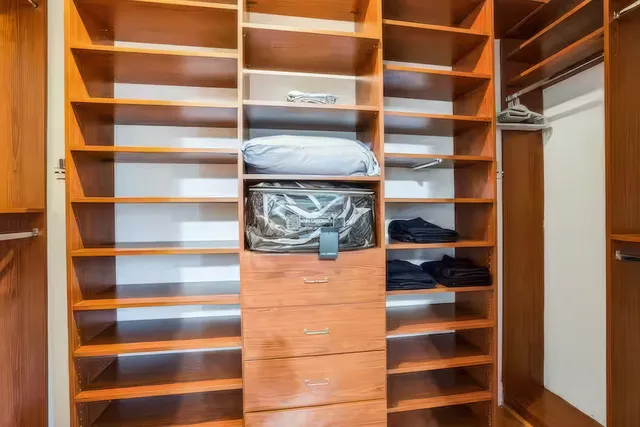 $4,800 | 3935 South Wells Street, Unit 1, Chicago, IL 60609