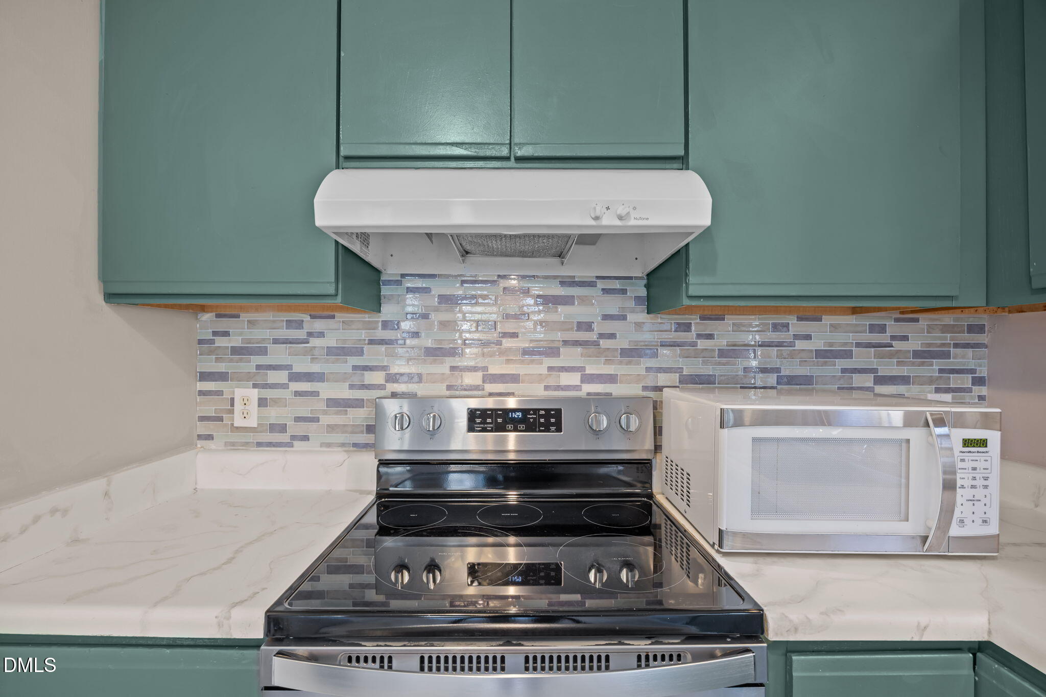 8225 Merriweather Circle Raleigh, NC 27616 - Photo 20 of 32 24-web-or-mls-IMG_4223