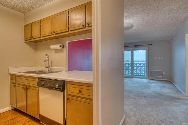 $65,000 | 1100 Erie Avenue, Unit 707, Evansville, IN 47715