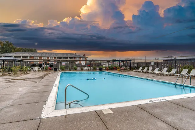 $65,000 | 1100 Erie Avenue, Unit 707, Evansville, IN 47715