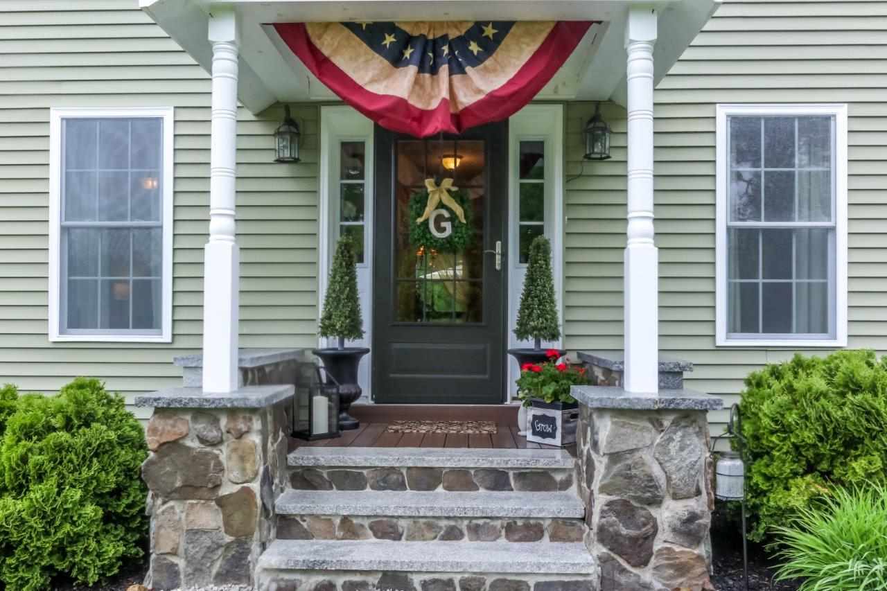 245 Swamp Road Epsom, NH 03234 - Photo 2 of 39