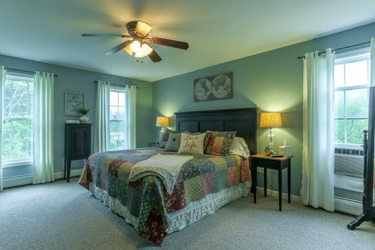 245 Swamp Road Epsom, NH 03234 - Photo 21 of 39