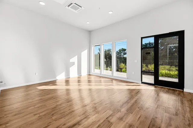 $2,995 | 4510 Terry-O Lane, Unit 137, Austin, TX 78745