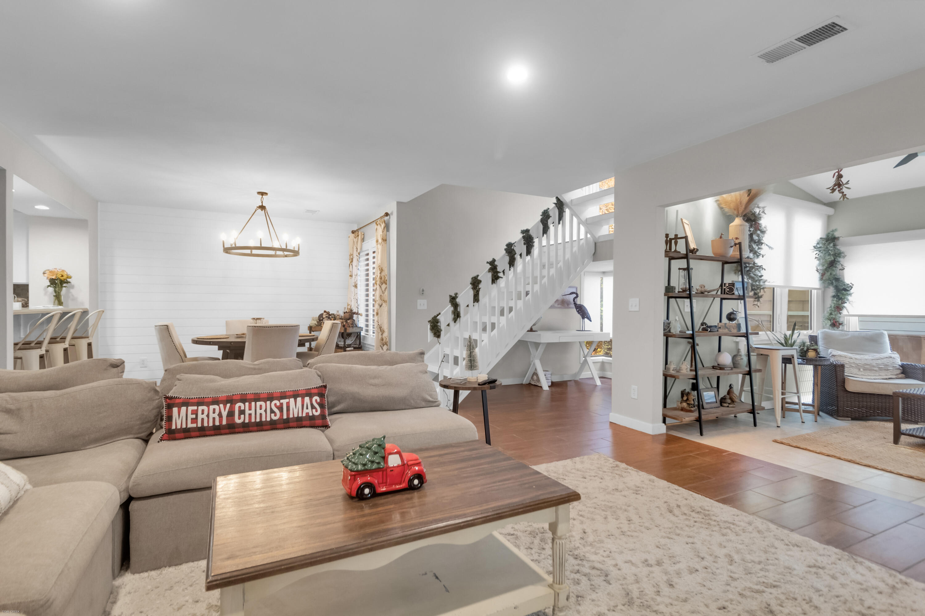 1162 Shadow Lake Circle, Unit 44 Mount Pleasant, SC 29464 - Photo 10 of 36 Living Room