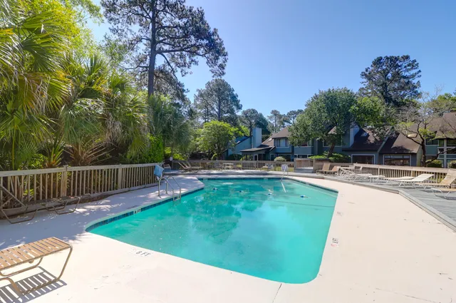 $525,000 | 1162 Shadow Lake Circle, Unit 44, Mount Pleasant, SC 29464