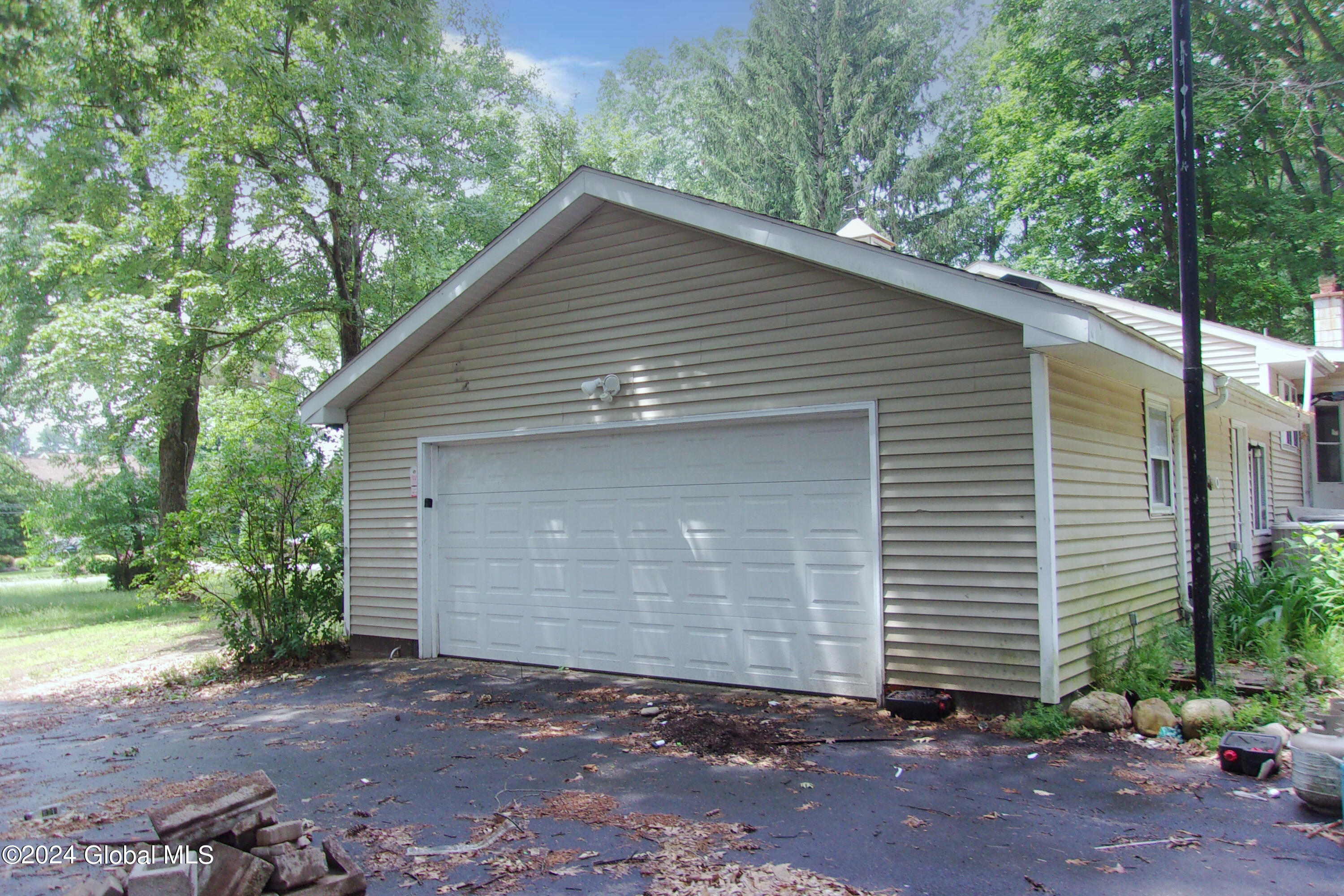 9 Marcel Road Halfmoon, NY 12065 - Photo 13 of 67 101_2767