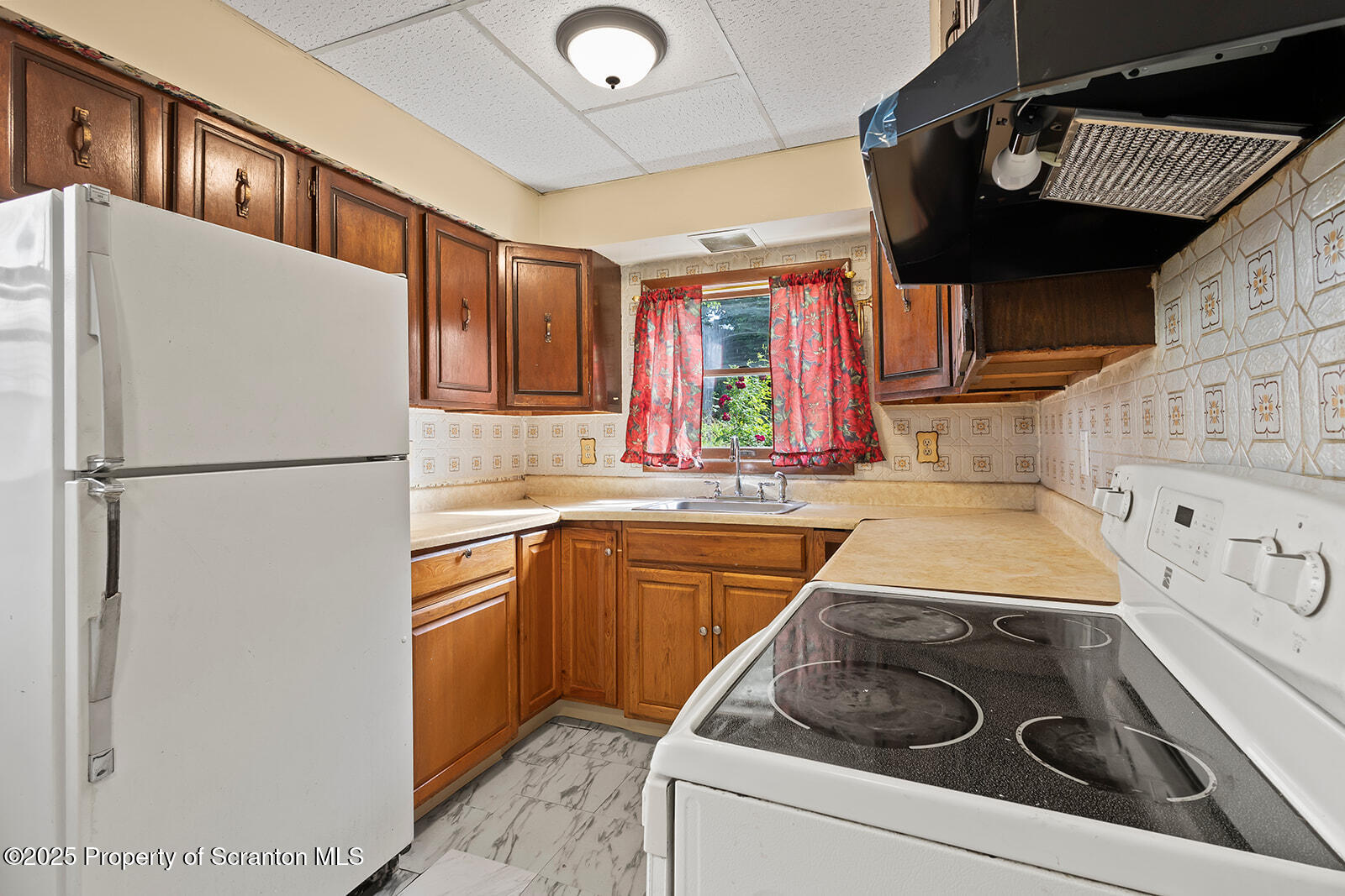 818 Cherry Street Scranton, PA 18505 - Photo 12 of 29 H27A9253_websize