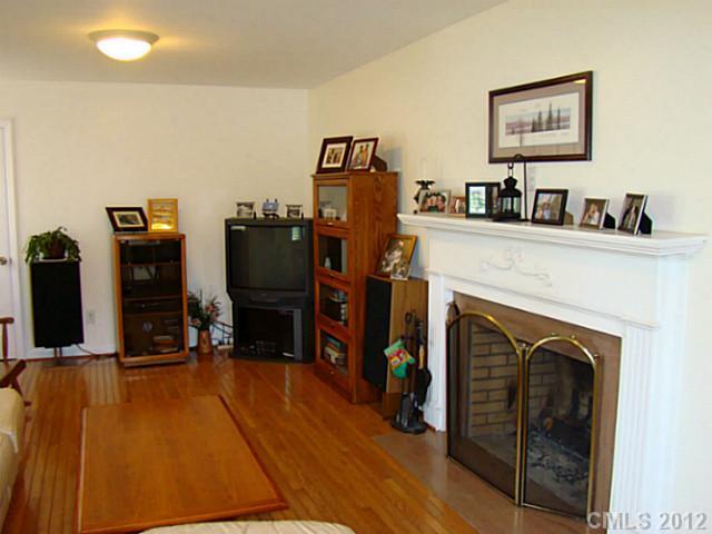 4204 McGee Point Road Terrell, NC 28682 - Photo 4 of 14 Gallery Image 4