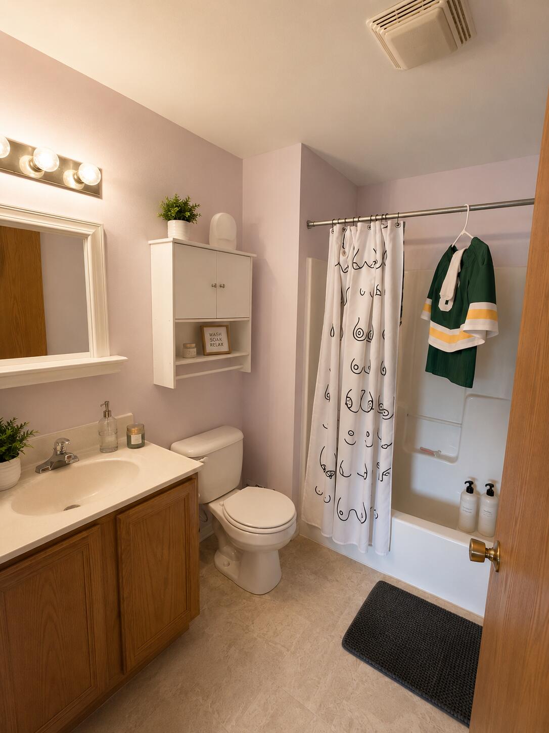 3615 85th Street, Unit F Kenosha, WI 53142 - Photo 9 of 12 Bathroom 2