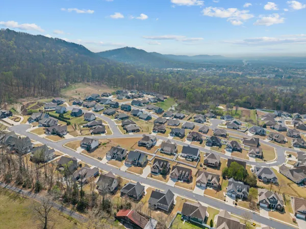 $450,000 | 8153 Perfect View, Ooltewah, TN 37363