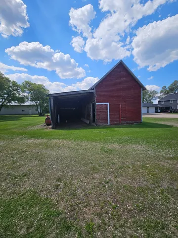 $365,000 | 23304 Highway 29, Henning, MN 56551