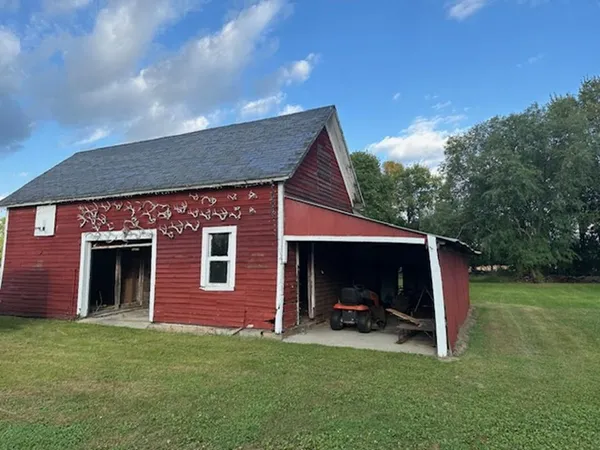 $365,000 | 23304 Highway 29, Henning, MN 56551