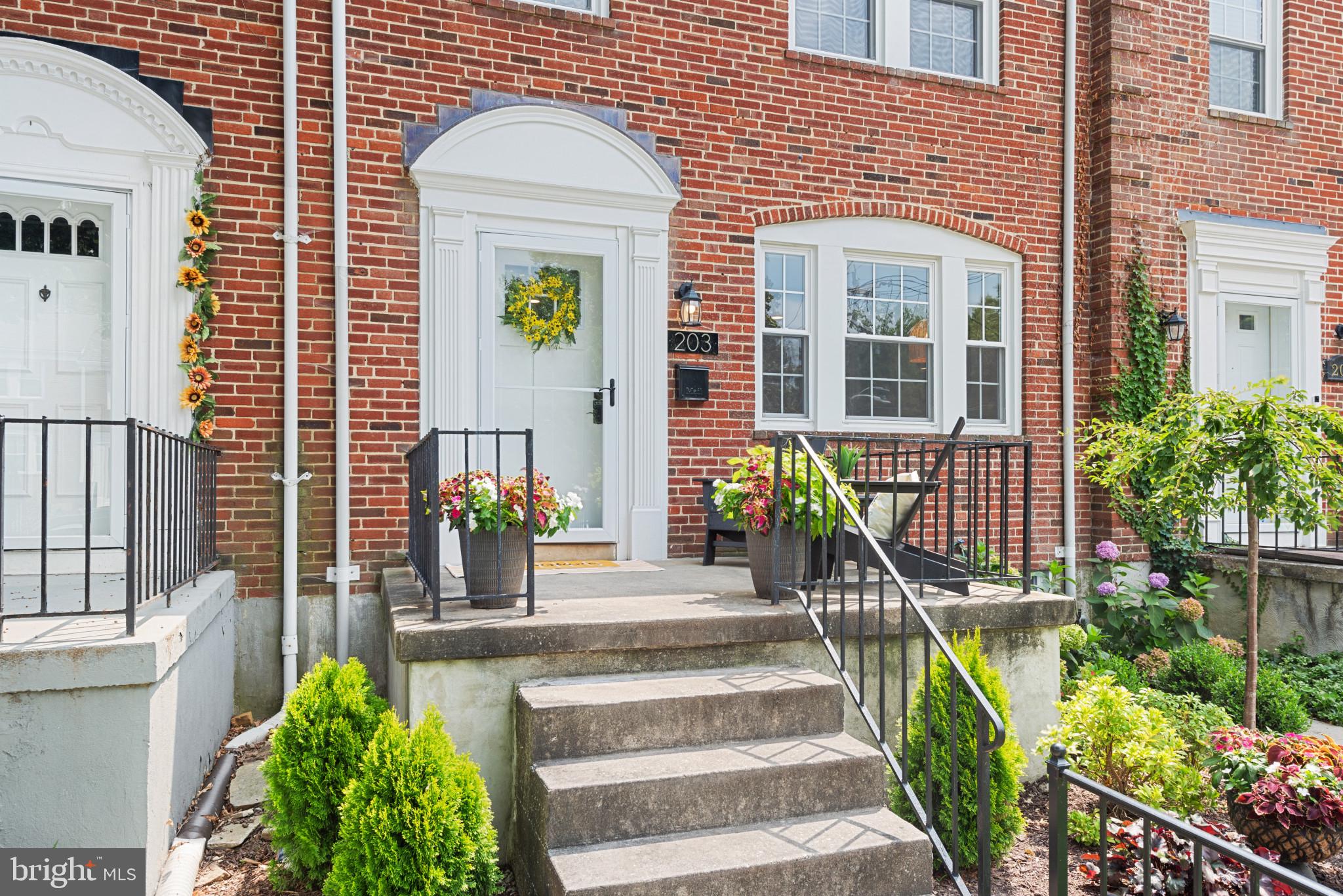 203 Blenheim Road Baltimore, MD 21212 - Photo 2 of 42