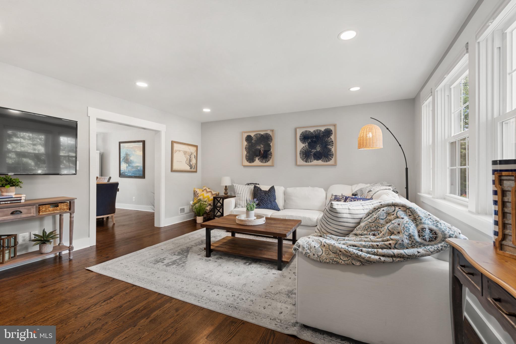 203 Blenheim Road Baltimore, MD 21212 - Photo 5 of 42