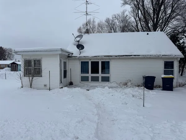 $79,900 | 206 South Street, Camp Douglas, WI 54618
