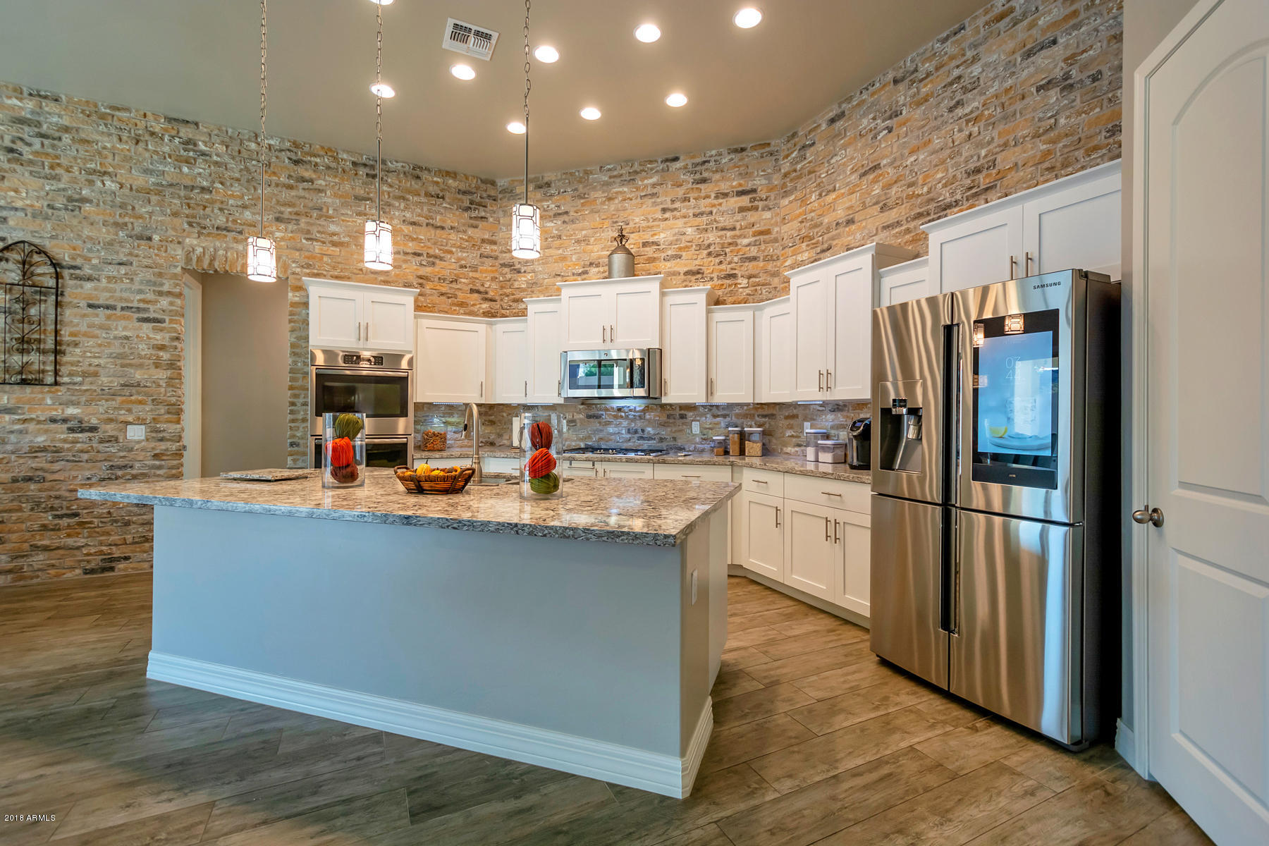 805 West Coles Road Phoenix, AZ 85041 - Photo 3 of 33 Gourmet Kitchen