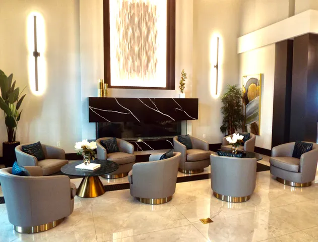 a view of a yard in front of house