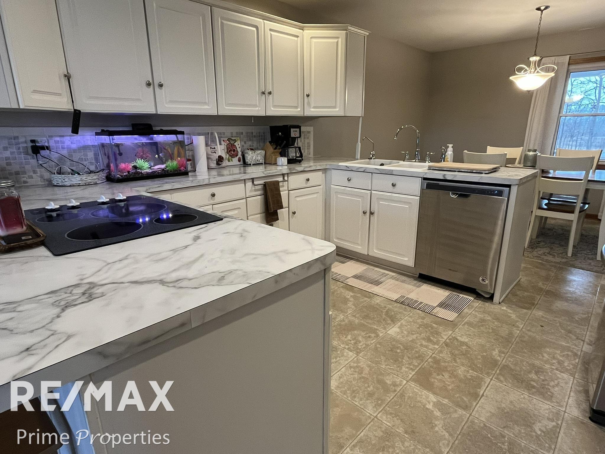 4121 Thom Road Columbiaville, MI 48421 - Photo 8 of 29 50195431-7dc2c40e-a9dd-4699-ba93-ea4a25d1f6f2.JPG