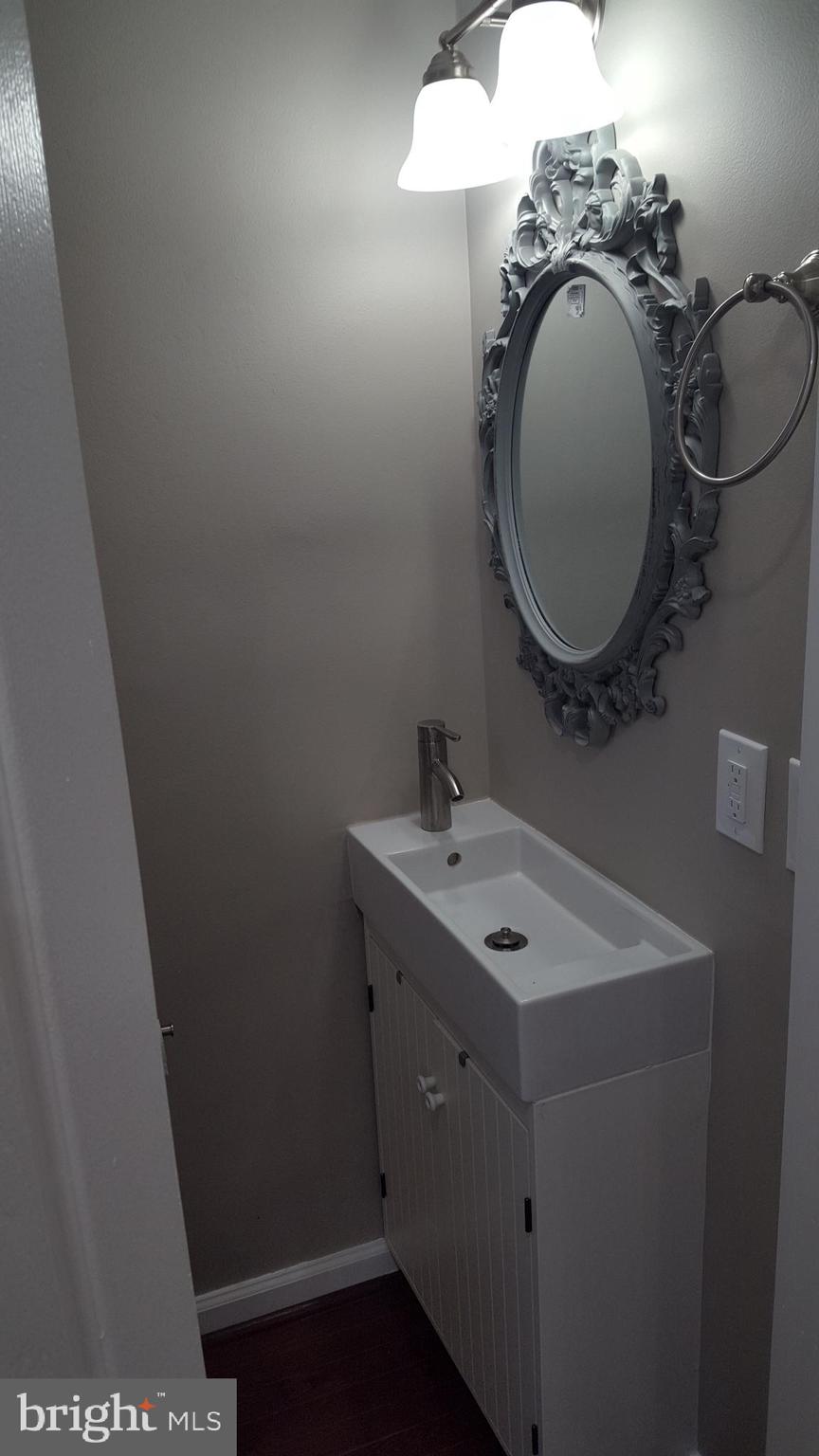 1403 Kingsway Road Baltimore, MD 21218 - Photo 17 of 30