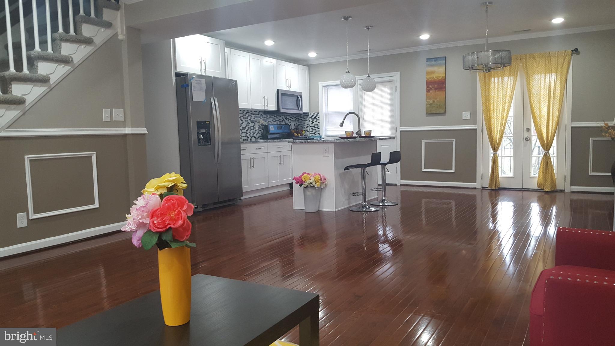 1403 Kingsway Road Baltimore, MD 21218 - Photo 3 of 30