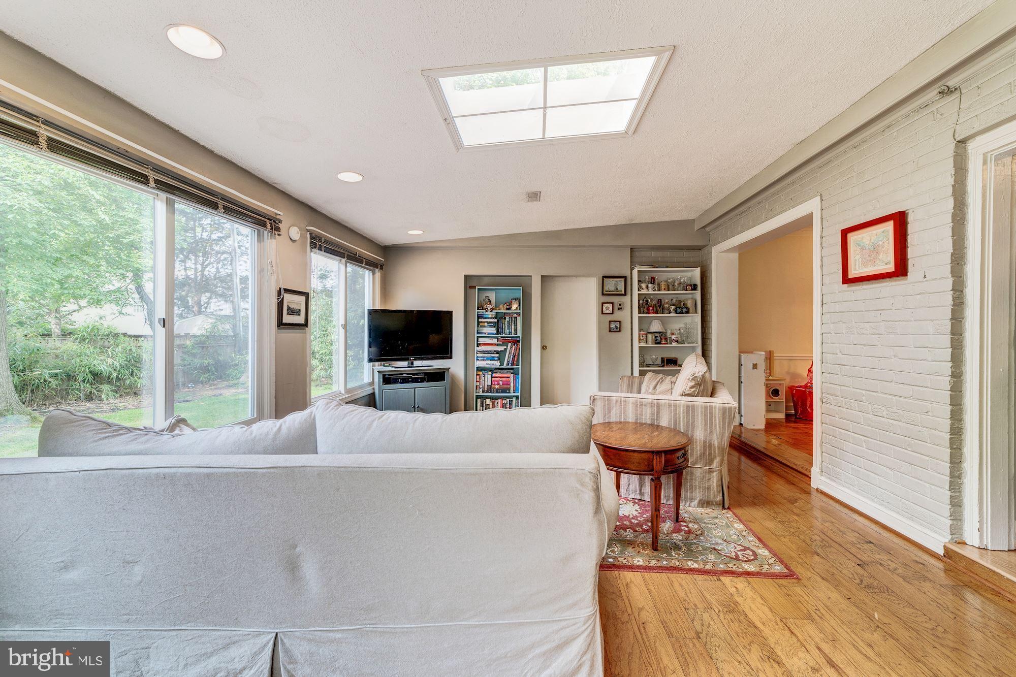 1119 Greenway Road Alexandria, VA 22308 - Photo 14 of 55 Family room