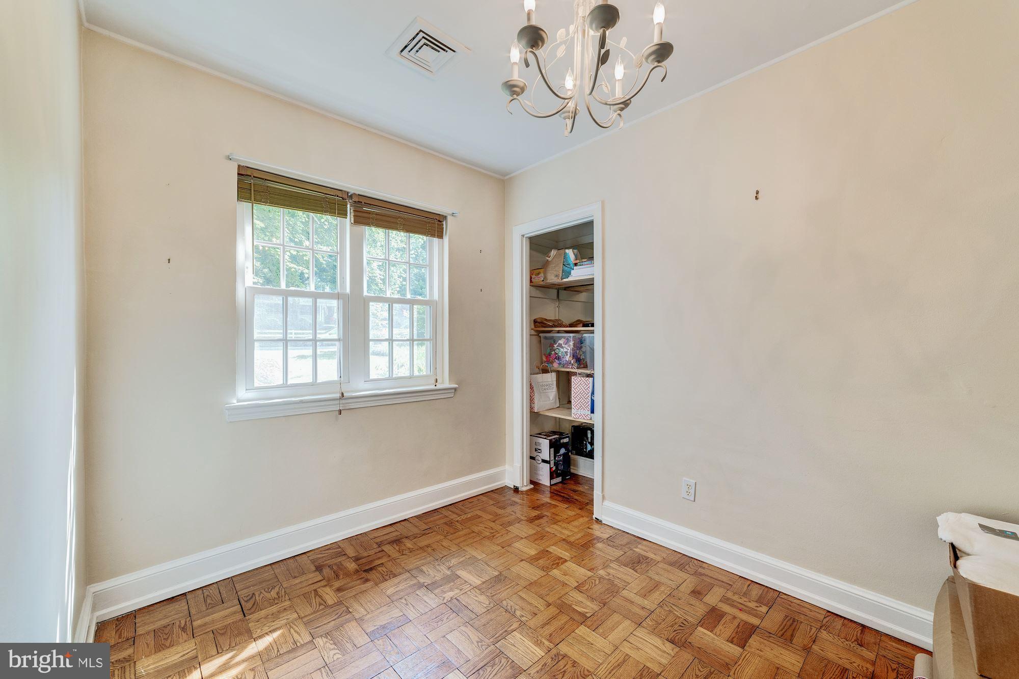 1119 Greenway Road Alexandria, VA 22308 - Photo 17 of 55 Office or dining room