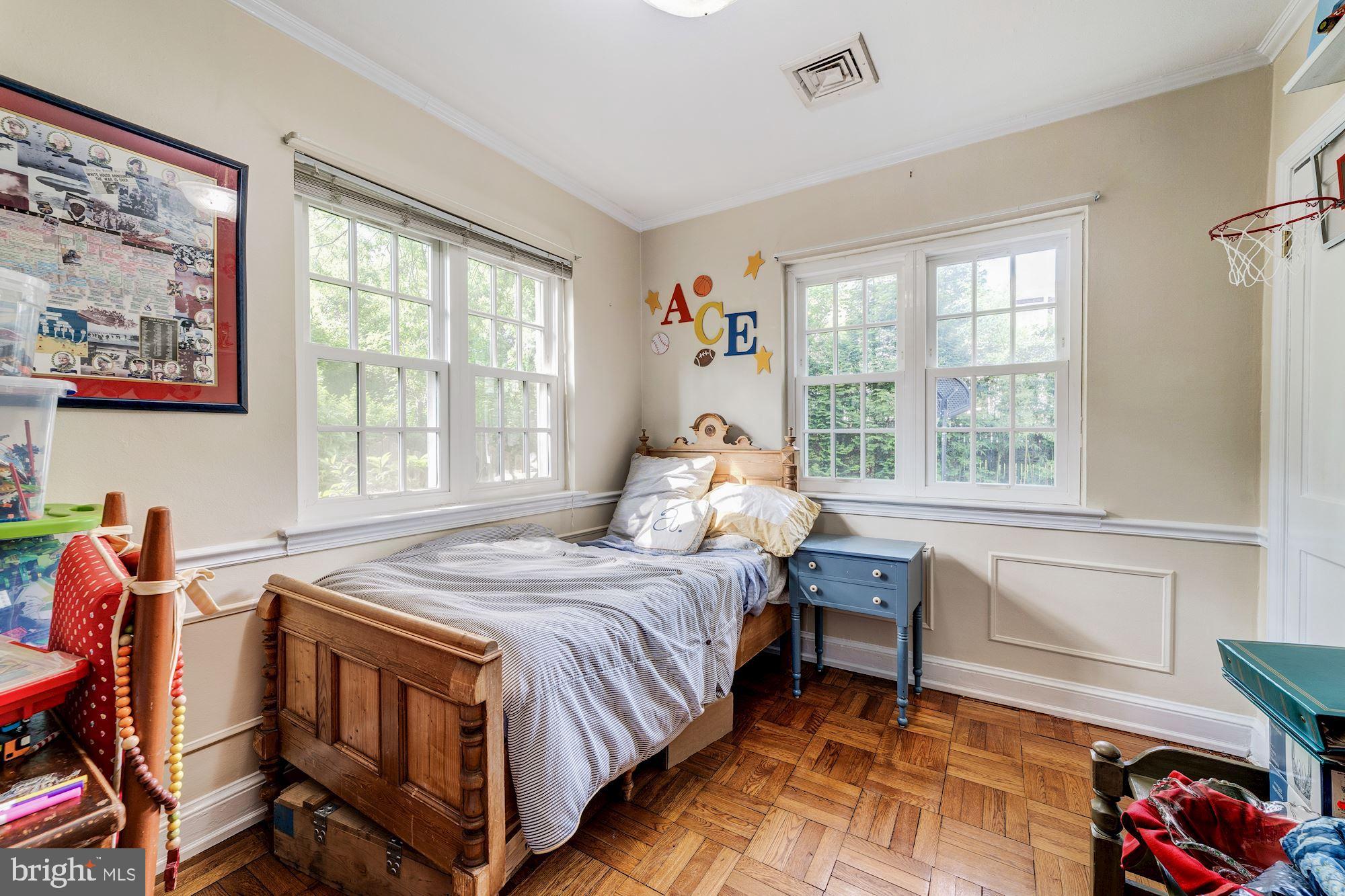 1119 Greenway Road Alexandria, VA 22308 - Photo 20 of 55 3rd bedroom with much natural light
