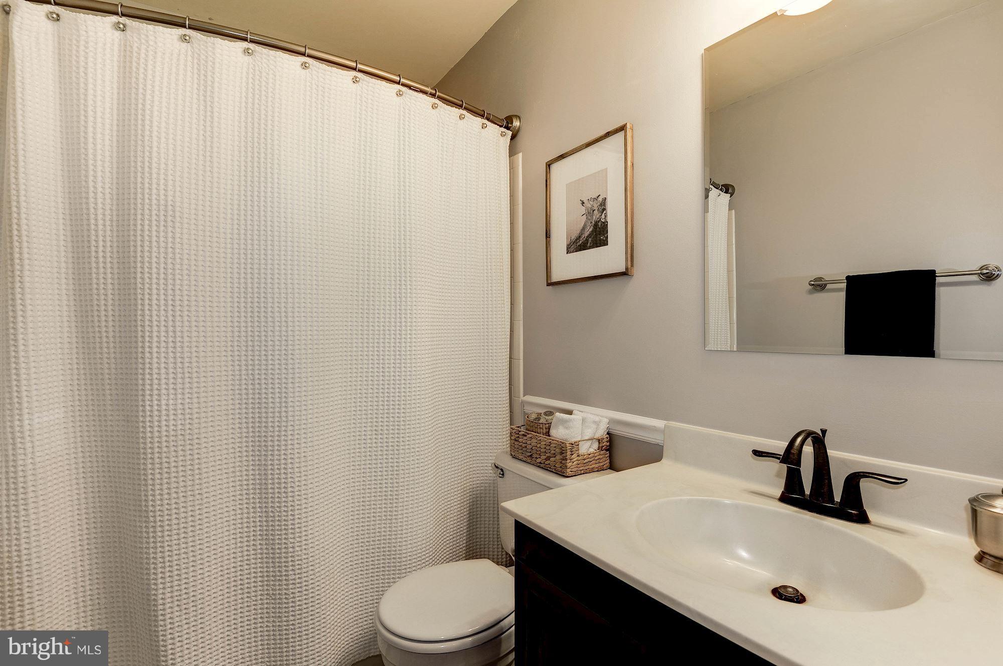 1644 Bennington Hollow Lane Reston, VA 20194 - Photo 23 of 29 Upstairs hall bath