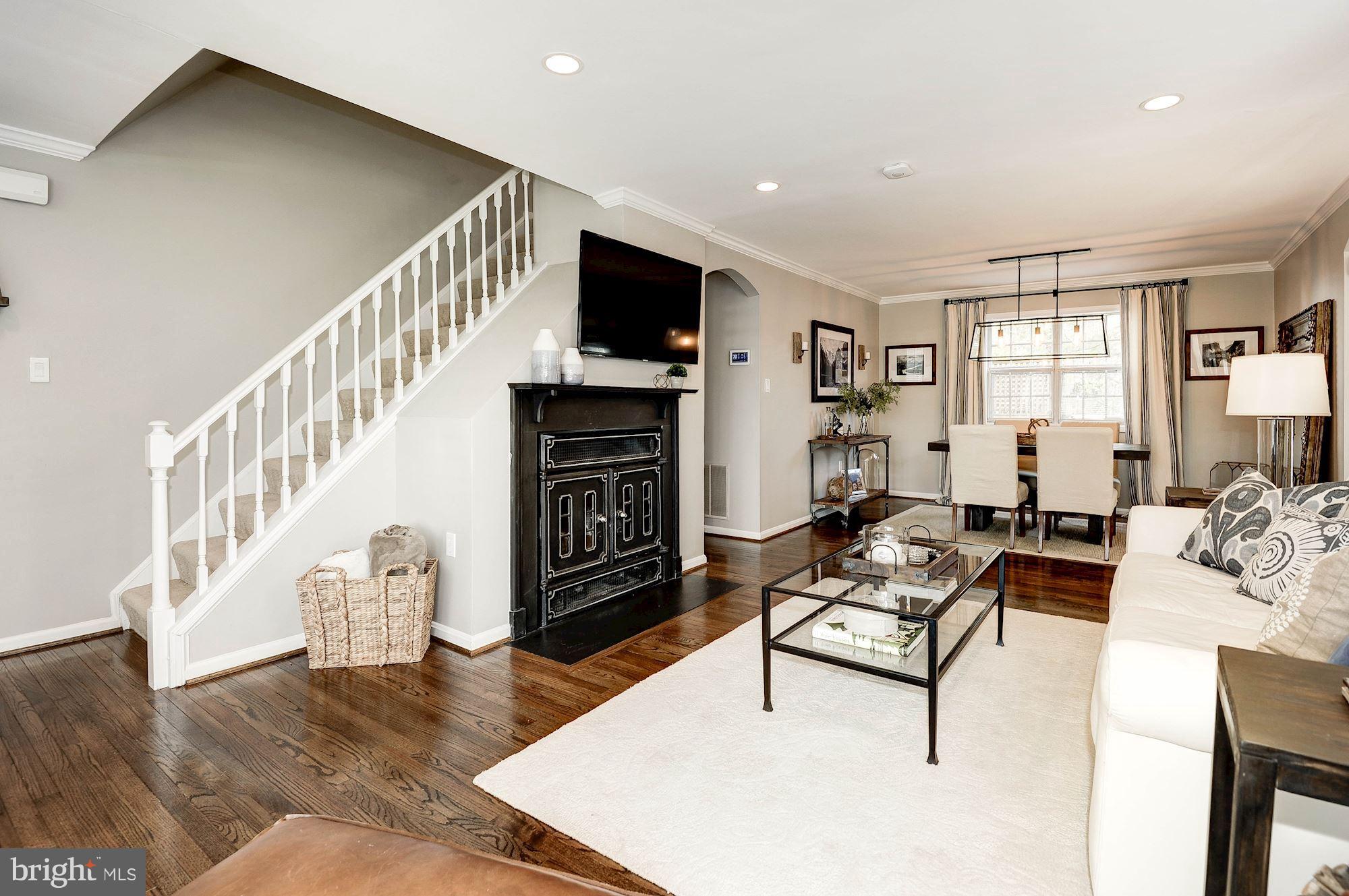 1644 Bennington Hollow Lane Reston, VA 20194 - Photo 4 of 29 Beautiful hardwood floors