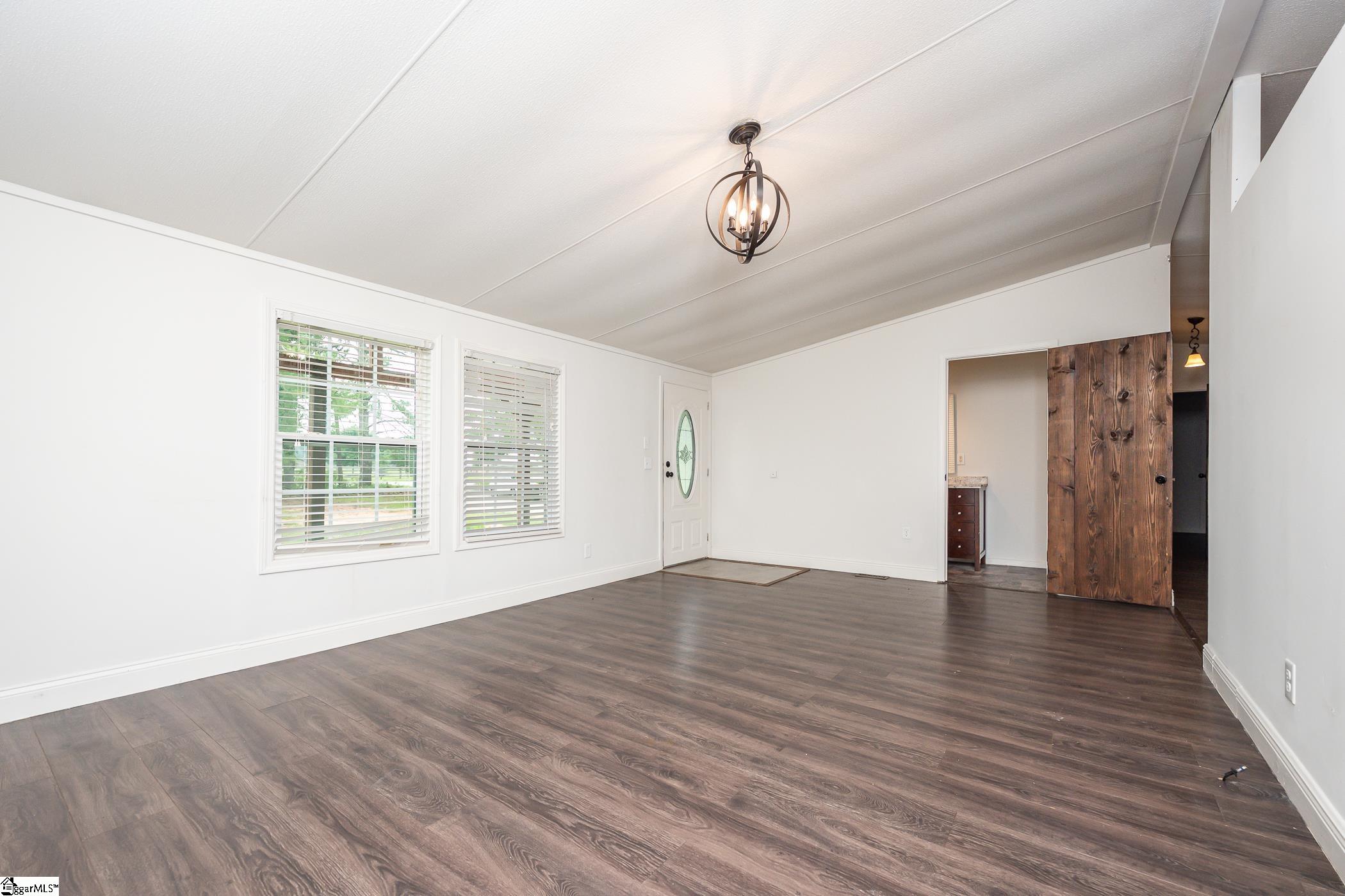 3185 Scuffletown Road Fountain Inn, SC 29644 - Photo 8 of 32
