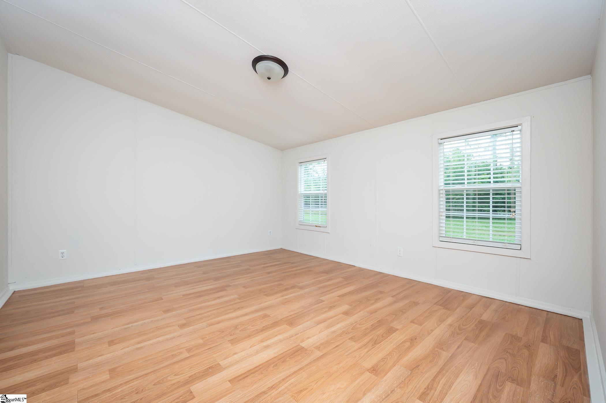 3185 Scuffletown Road Fountain Inn, SC 29644 - Photo 10 of 32