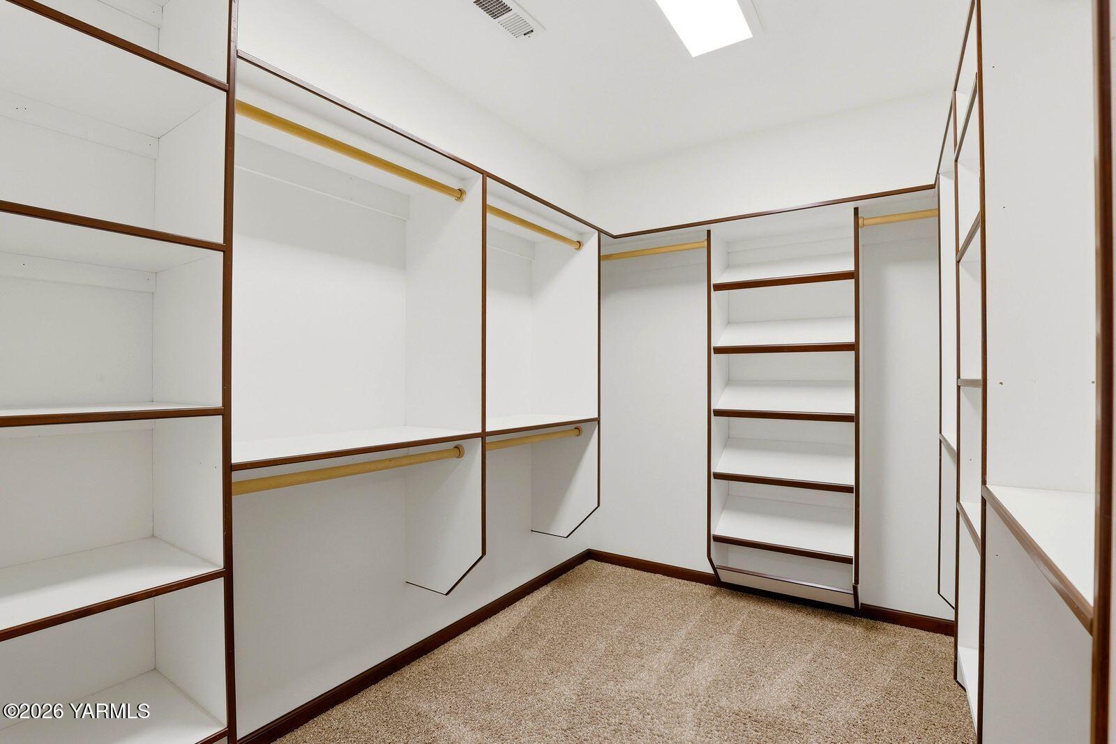 13507 West Church Road Yakima, WA 98903 - Photo 20 of 46 a view of closet area