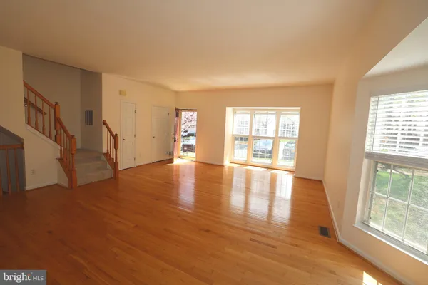 $3,200 | 20517 Ashley Terrace, Sterling, VA 20165