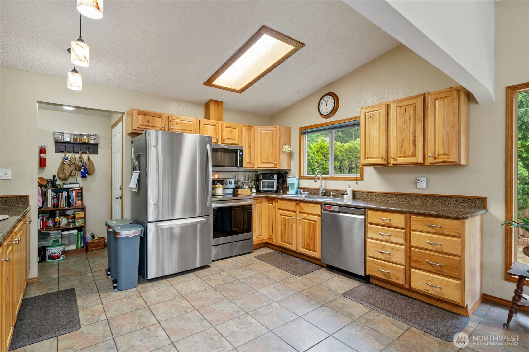 140 Northeast Rainier Place North Belfair, WA 98528 - Photo 9 of 33